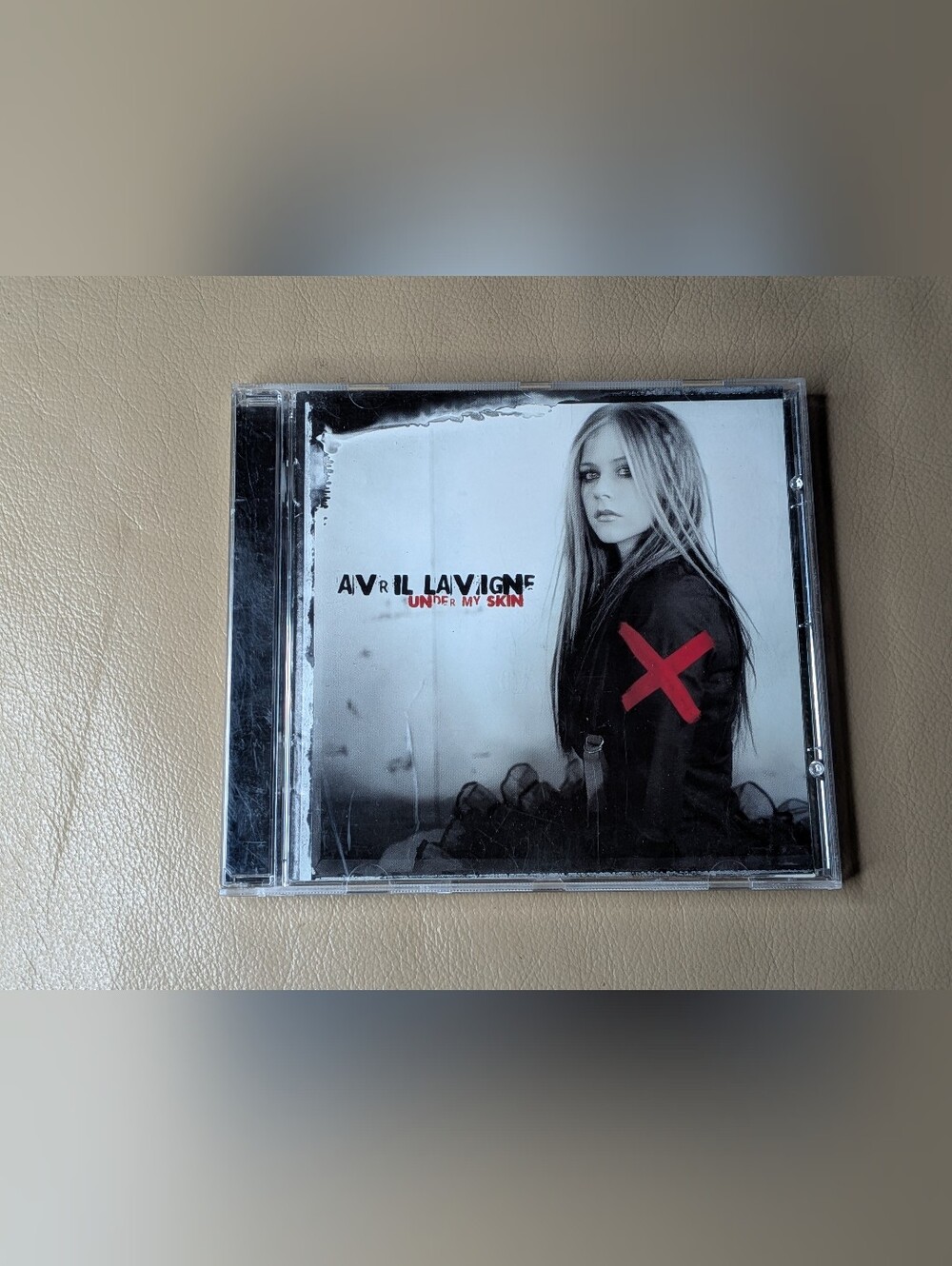 Avril Lavigne - Under My Skin CD